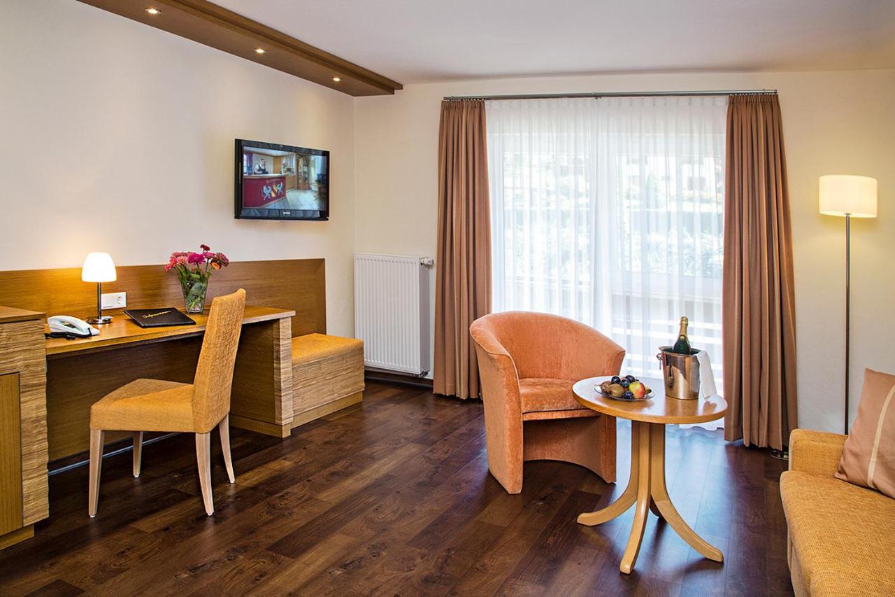 Hotel Badischer Hof Μπίμπεραχ Εξωτερικό φωτογραφία