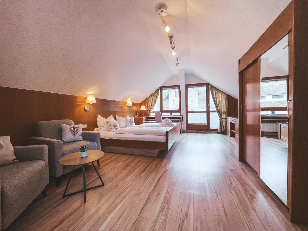 Hotel Badischer Hof Μπίμπεραχ Εξωτερικό φωτογραφία
