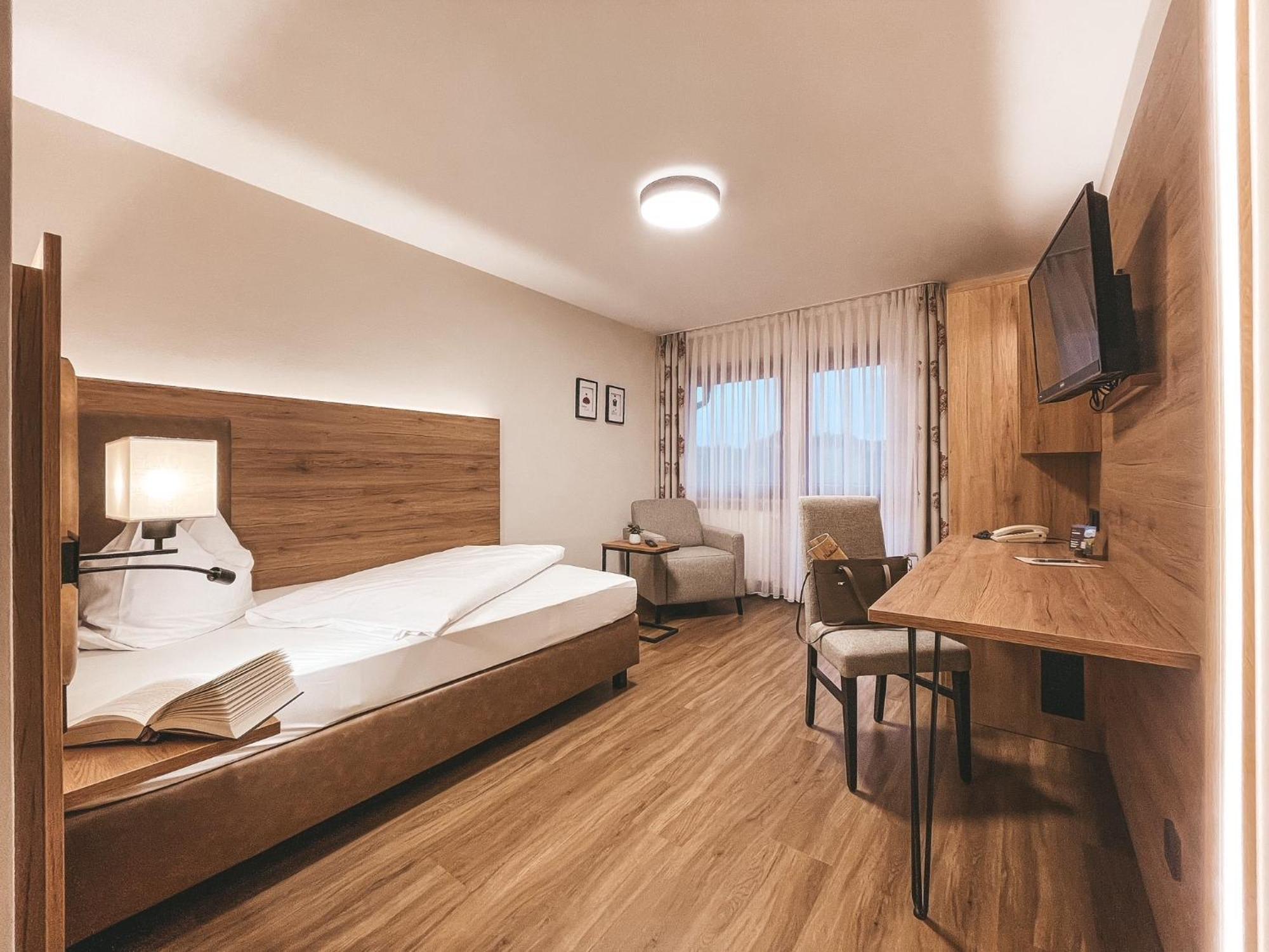Hotel Badischer Hof Μπίμπεραχ Εξωτερικό φωτογραφία